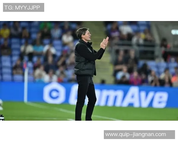 格拉斯纳:里亚德还需时刻才干复出,阿尔克马尔实力不行小觑